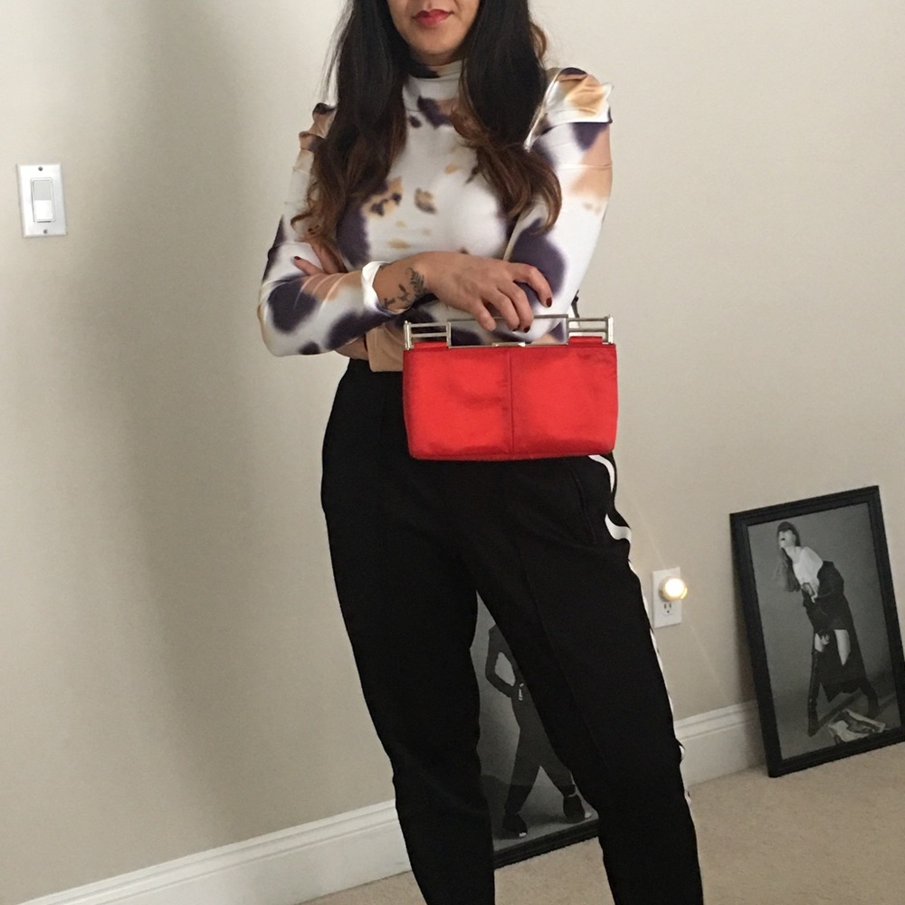 Red/Silver handle clutch🥳